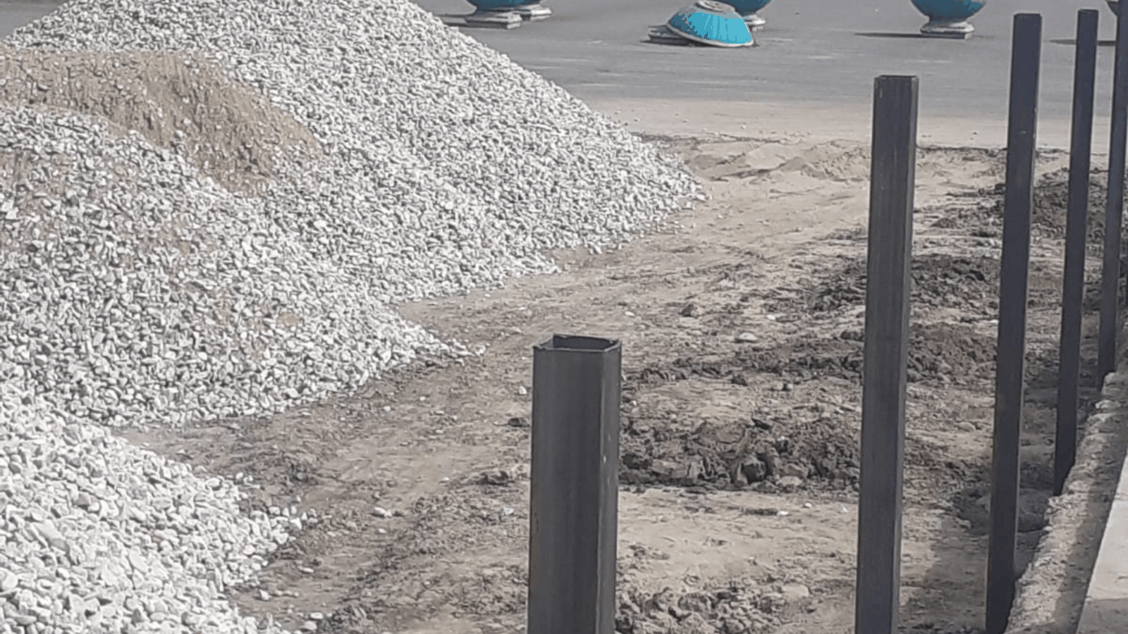 В рамках Федерального проекта «Формирование комфортной городской среды», реализуемого в рамках национального проекта «Жилье и городска среда», на территории городского поселения Майский выполняются работы по благоустройству общественной территории