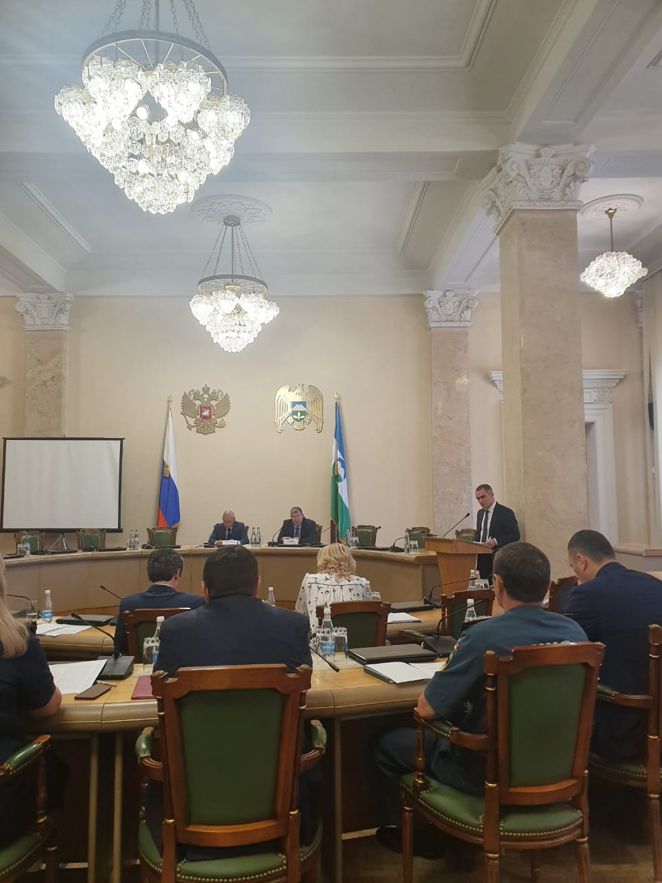 В Доме Правительства Кабардино-Балкарской Республике 6 августа состоялось внеплановое расширенное заседание комиссии по делам несовершеннолетних и защите их прав при Правительстве Кабардино-Балкарской Республике.